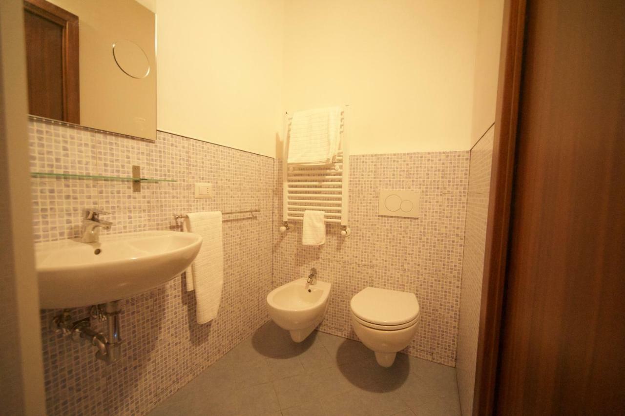 Al Vecchio Convento Mare E Monti Bed & Breakfast Ortonovo ภายนอก รูปภาพ