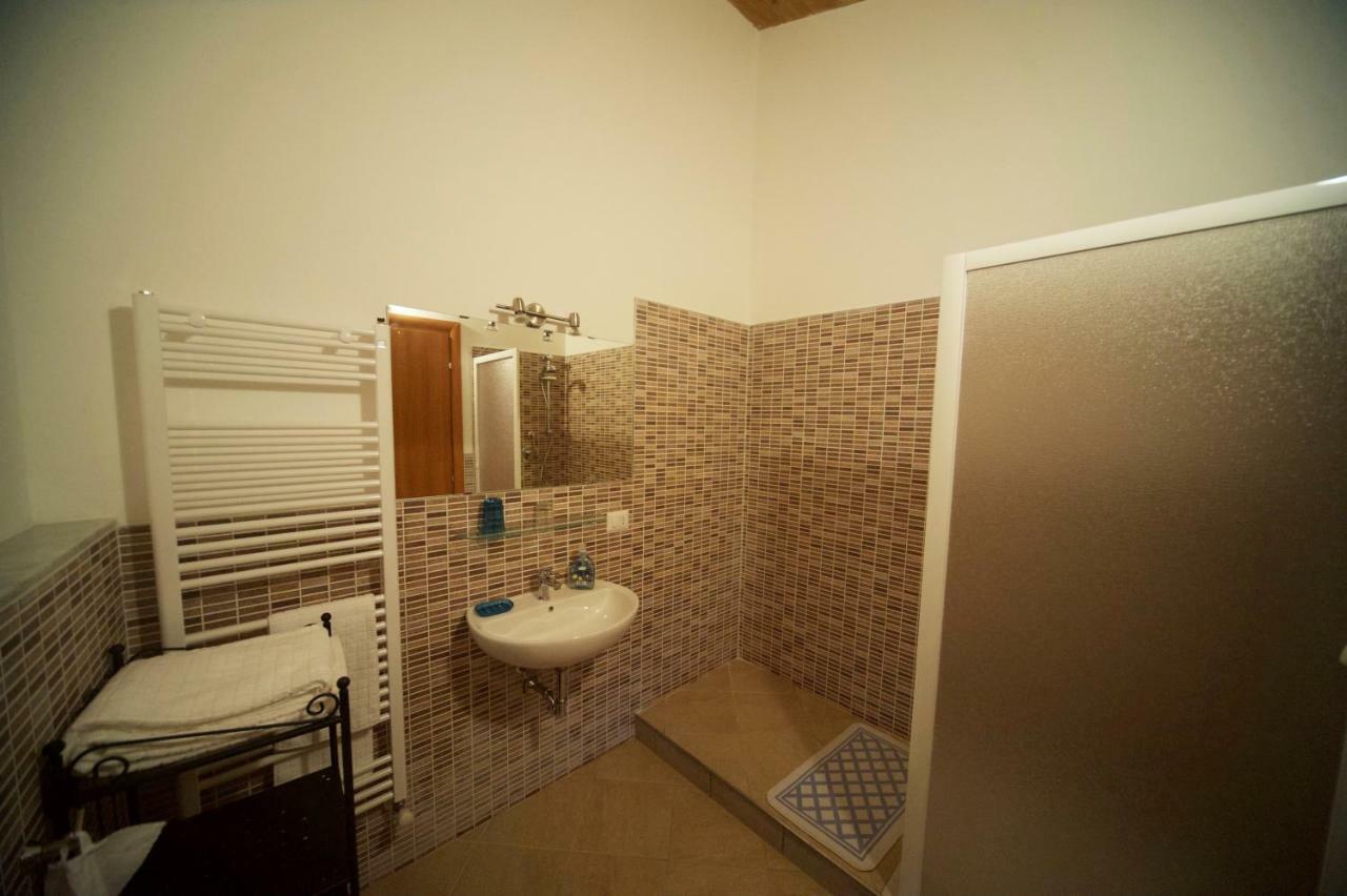 Al Vecchio Convento Mare E Monti Bed & Breakfast Ortonovo ภายนอก รูปภาพ